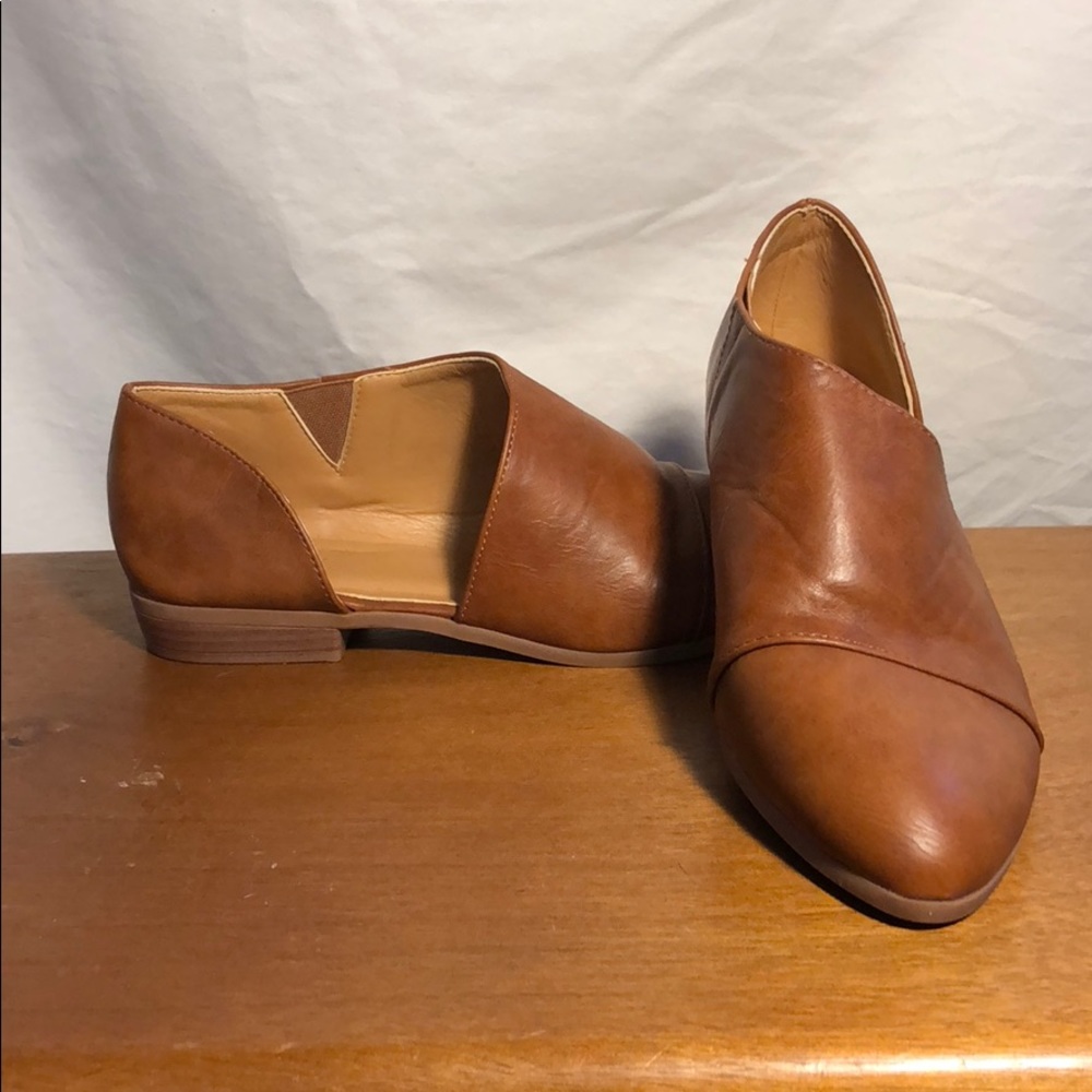 Faux Leather Oxford Flats.